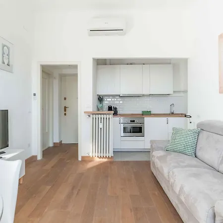 - Porta Venezia View Apartment